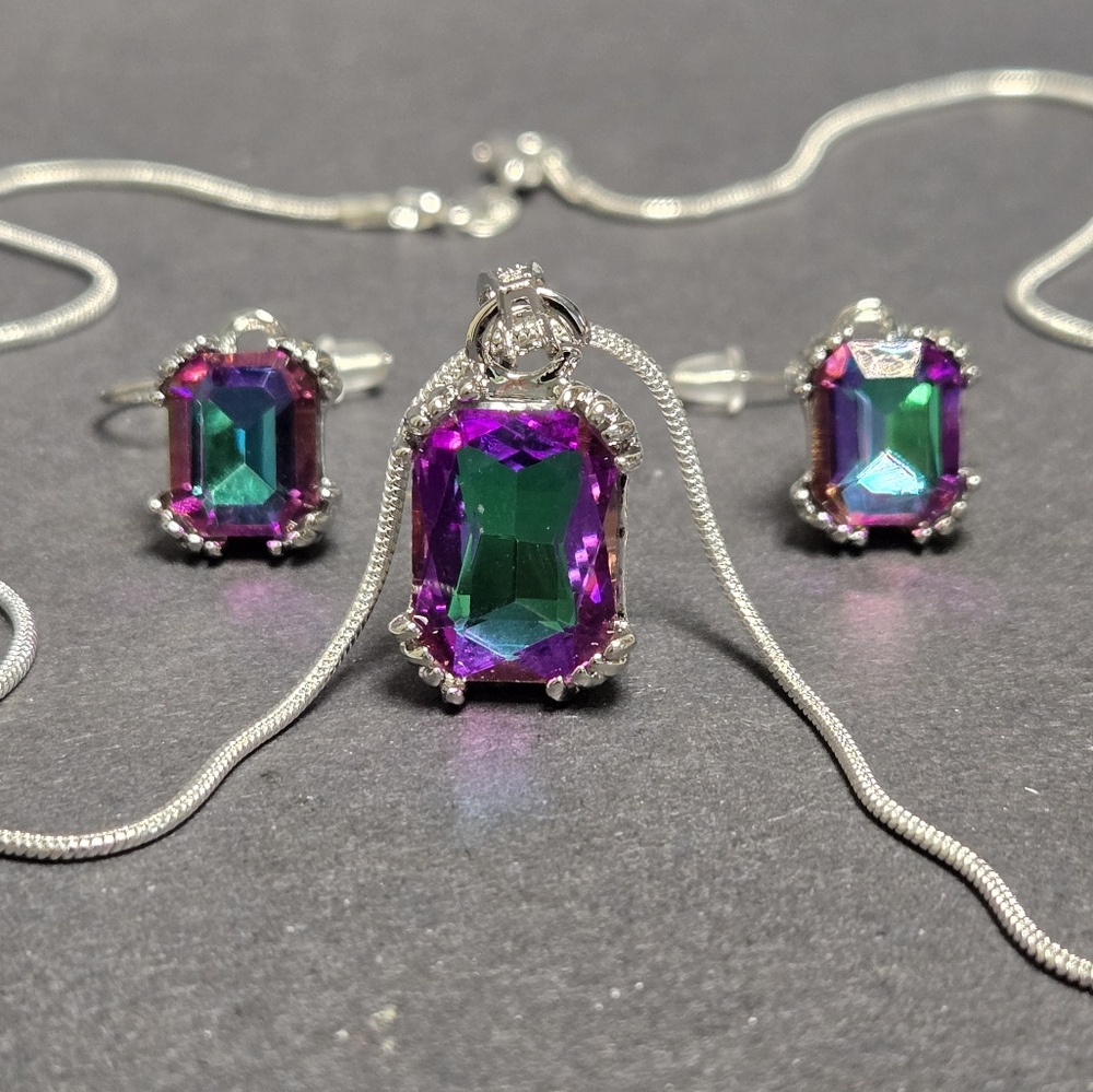.925 necklace with multi colored pendant and earings...24166